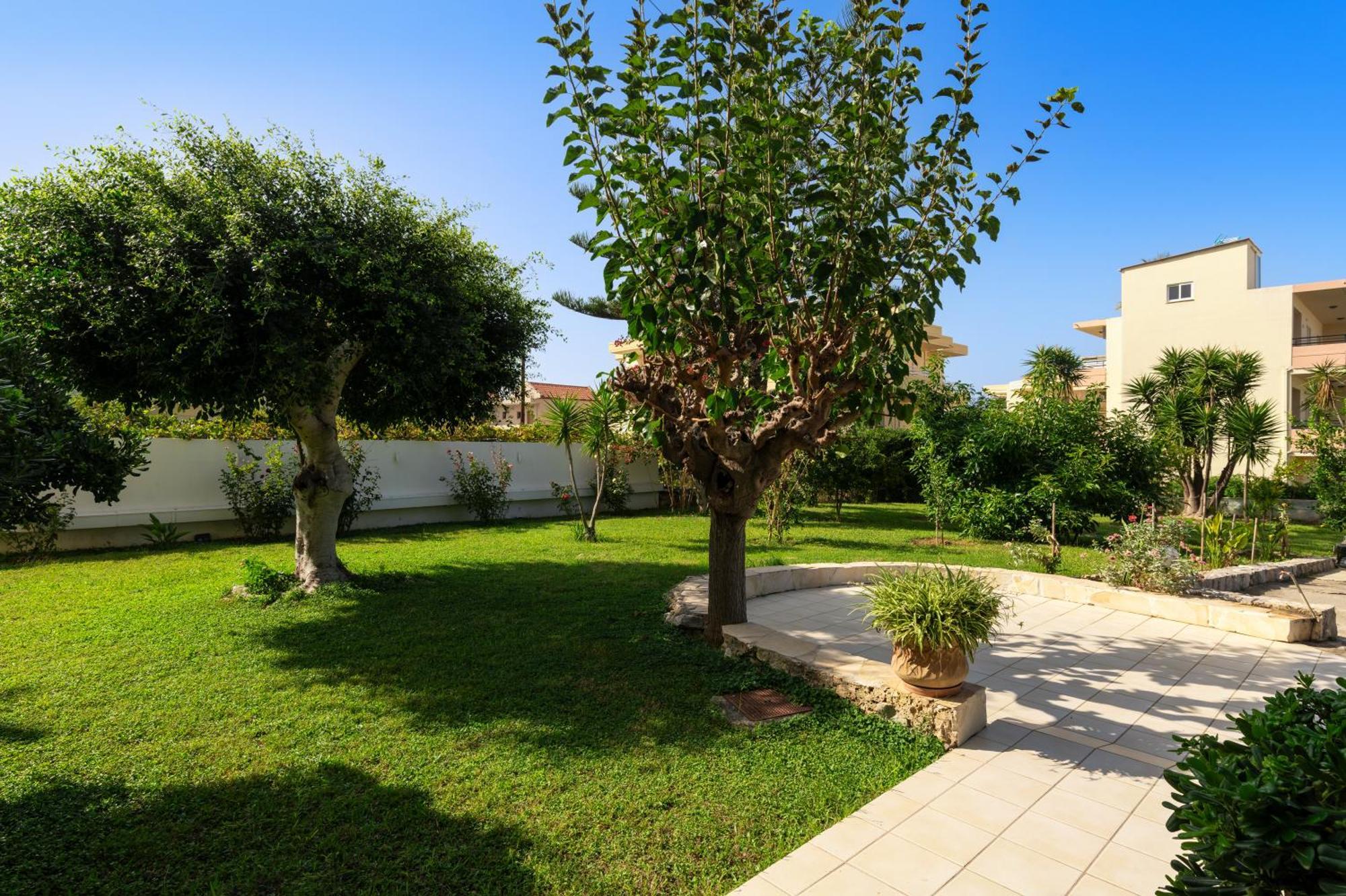 Evdokia Αpartments & Dimitra Village Agia Marina  Екстер'єр фото